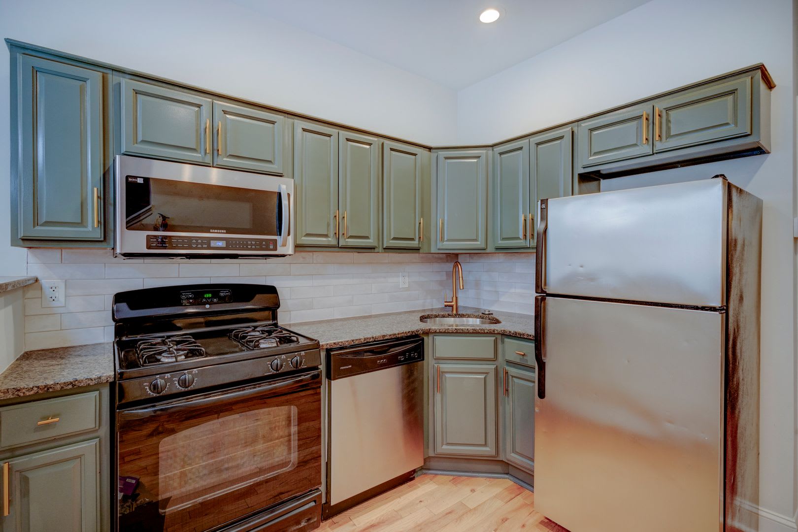 ✨ Spacious Living in the Heart of Philadelphia – photo 4