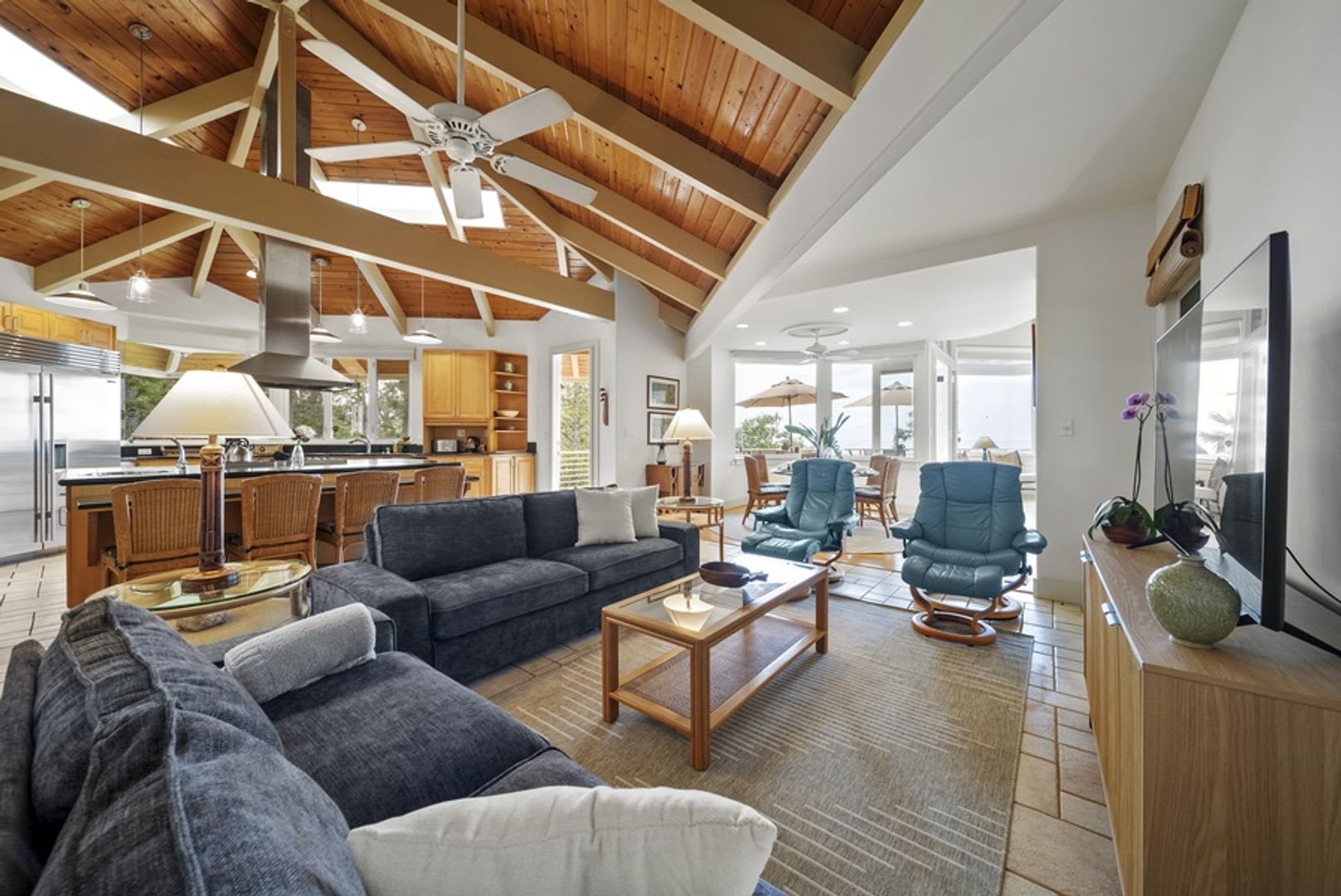 Ka Hale Hau’oli: Private Gated North Shore Home w/ Pool, Hot Tub, Lanais & Views – photo 3