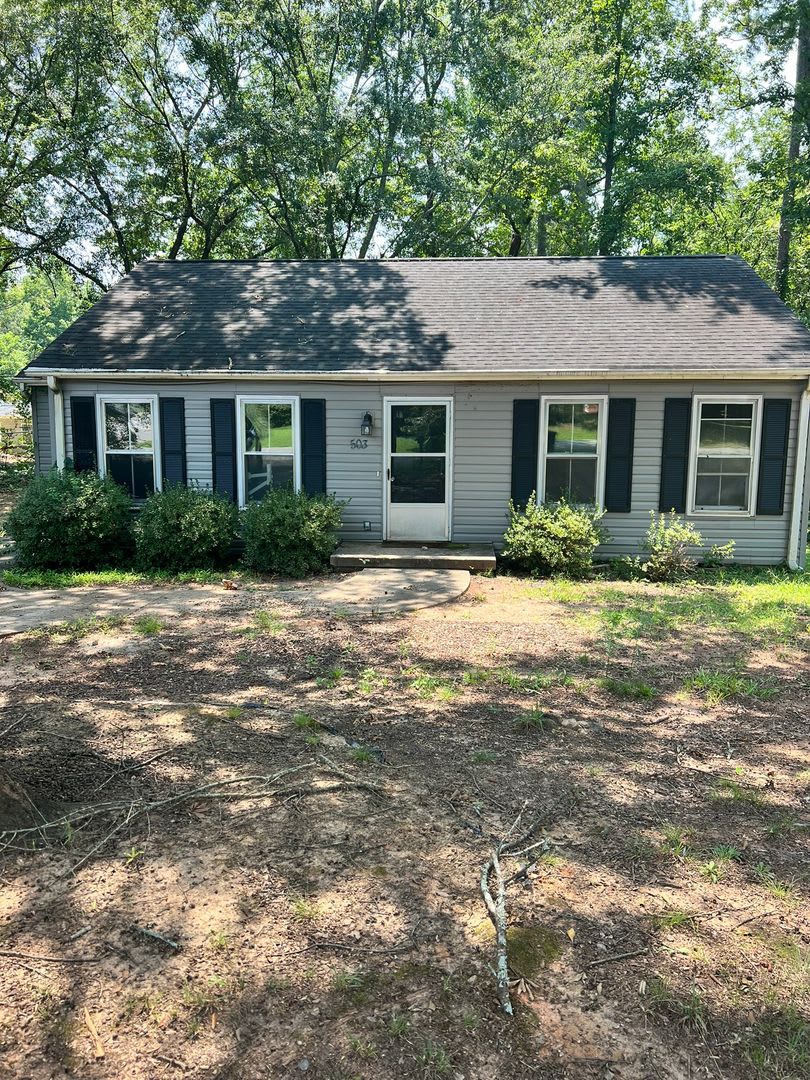3BD/ 2BA W Fredericks Street – photo 1