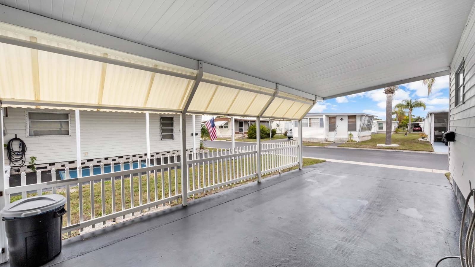 12651 Seminole Blvd – photo 3