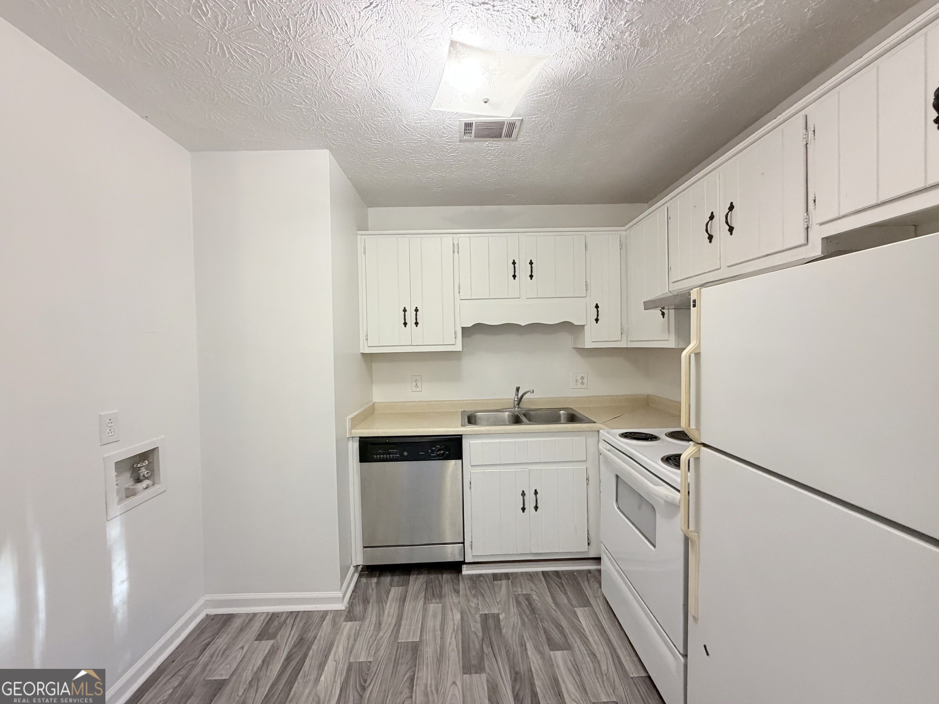460 Rustwood Drive – photo 4
