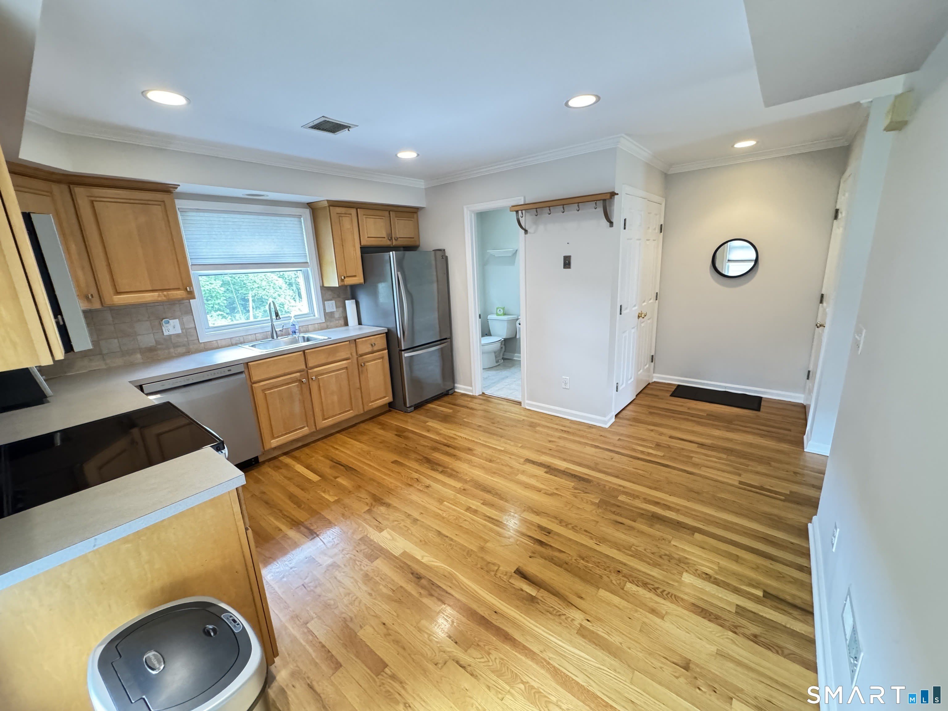 17 Glenwood Avenue – photo 2