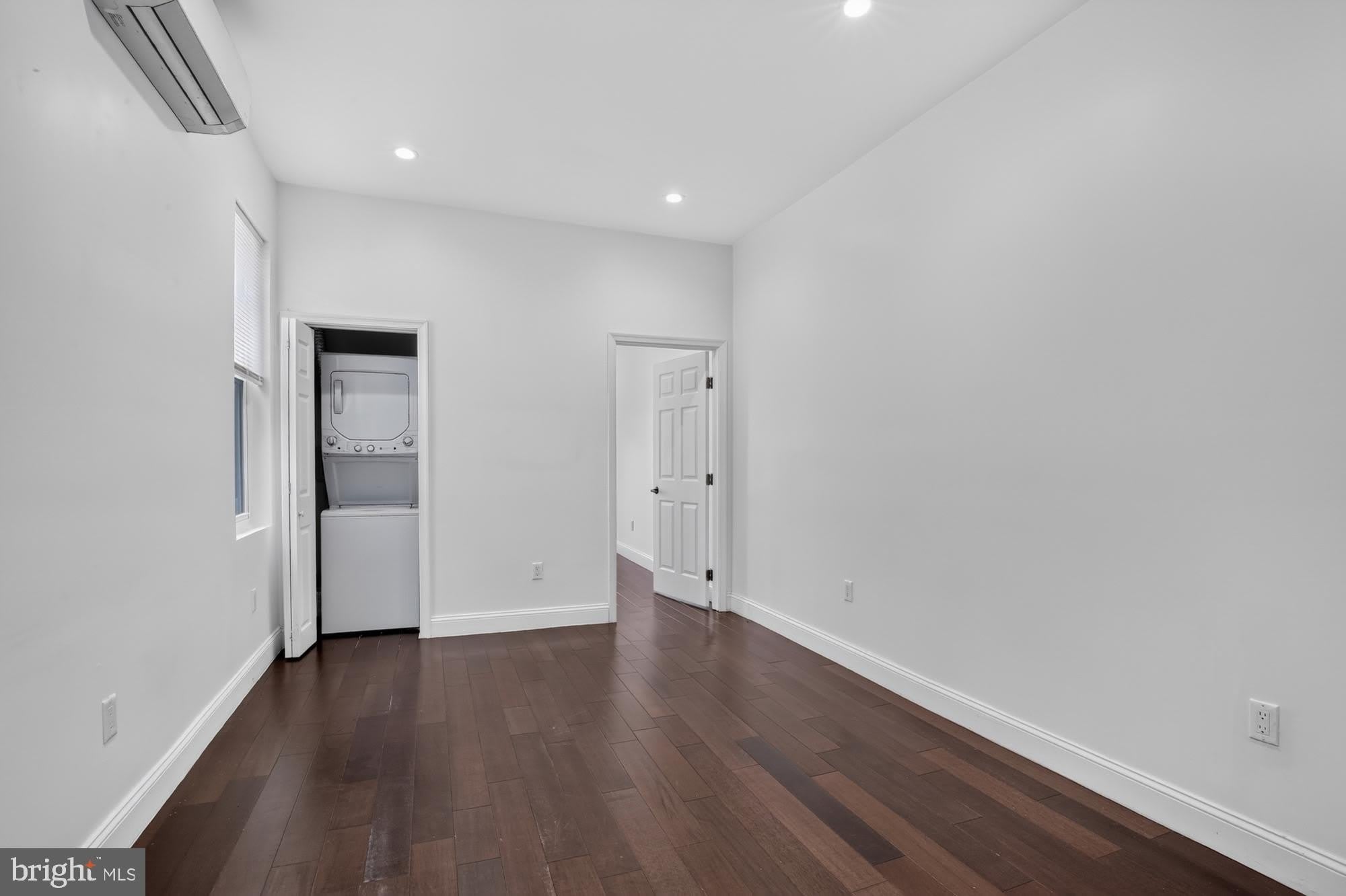 2319 N COLLEGE Avenue – photo 4