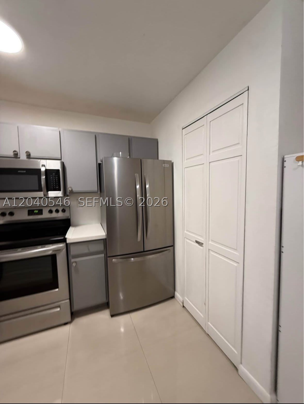 2198 NE 167th St – photo 1