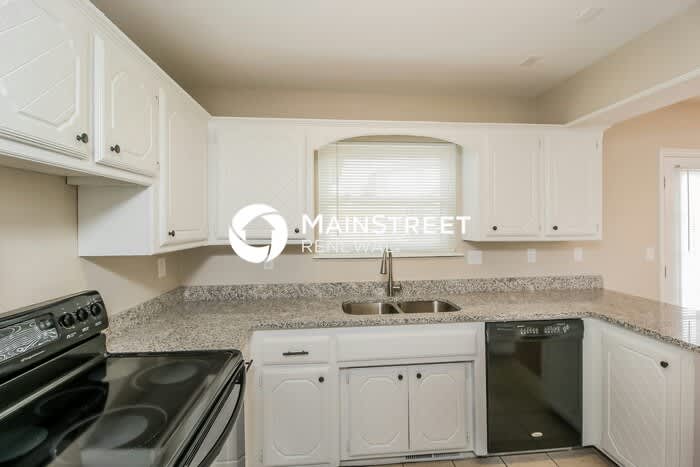 1604 Pennington Circle – photo 5