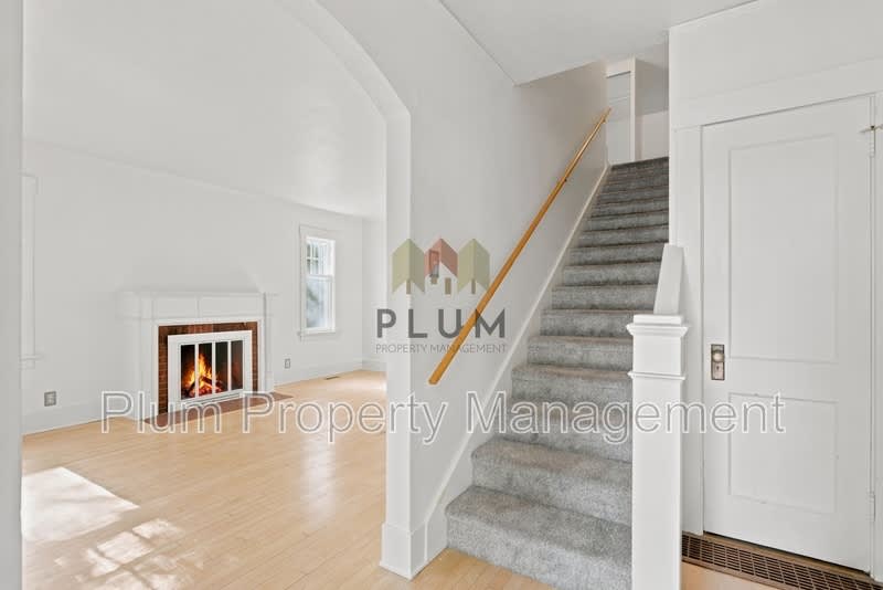 541 East Beckwith Avenue – photo 5