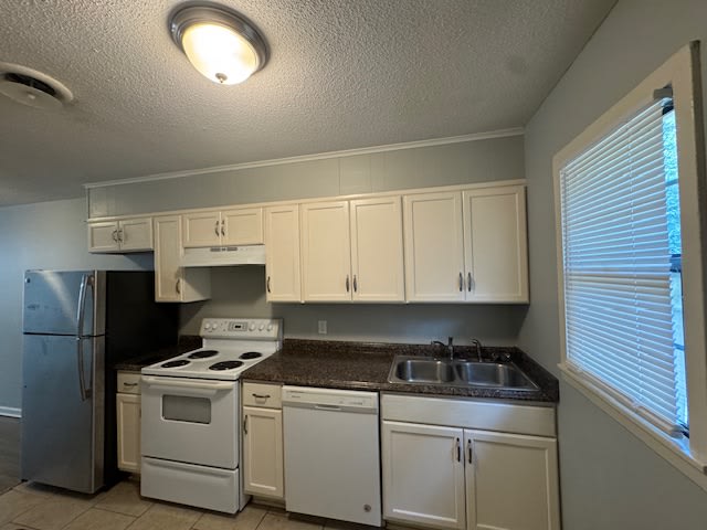 218 Pekin St. – photo 5