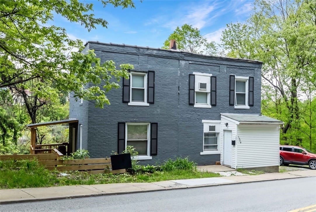 1320 Pioneer Ave – photo 1