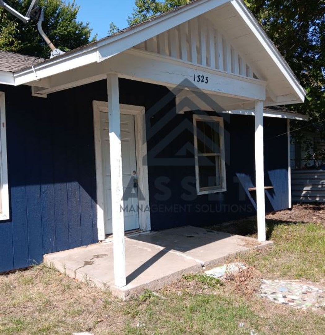 Charming 2 Bedroom located in the heart of OKC!! – photo 2