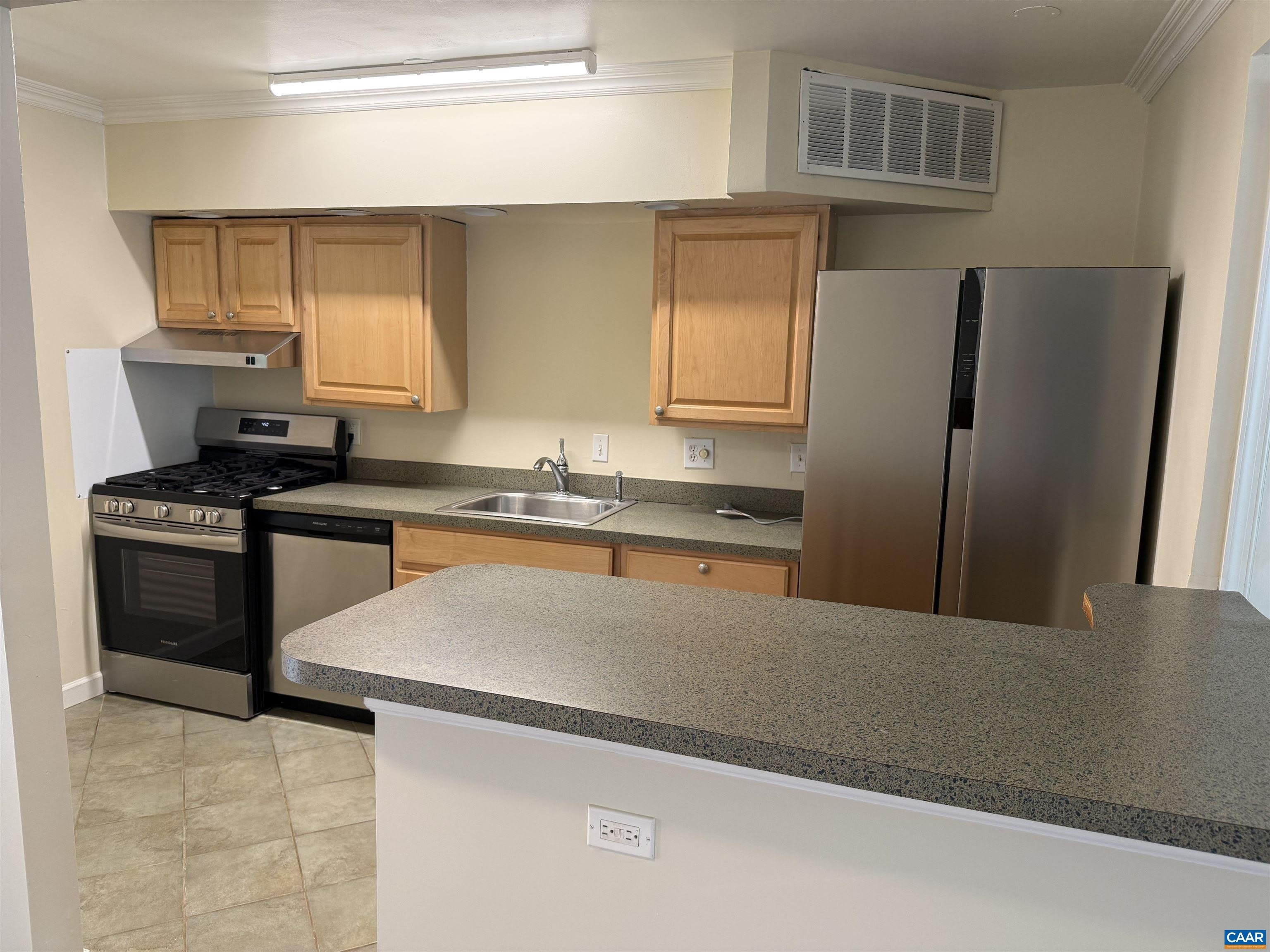 111 HESSIAN HILLS RDG – photo 3