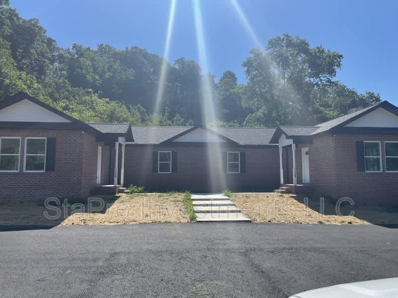 1128 Slaters Creek Rd – photo 1