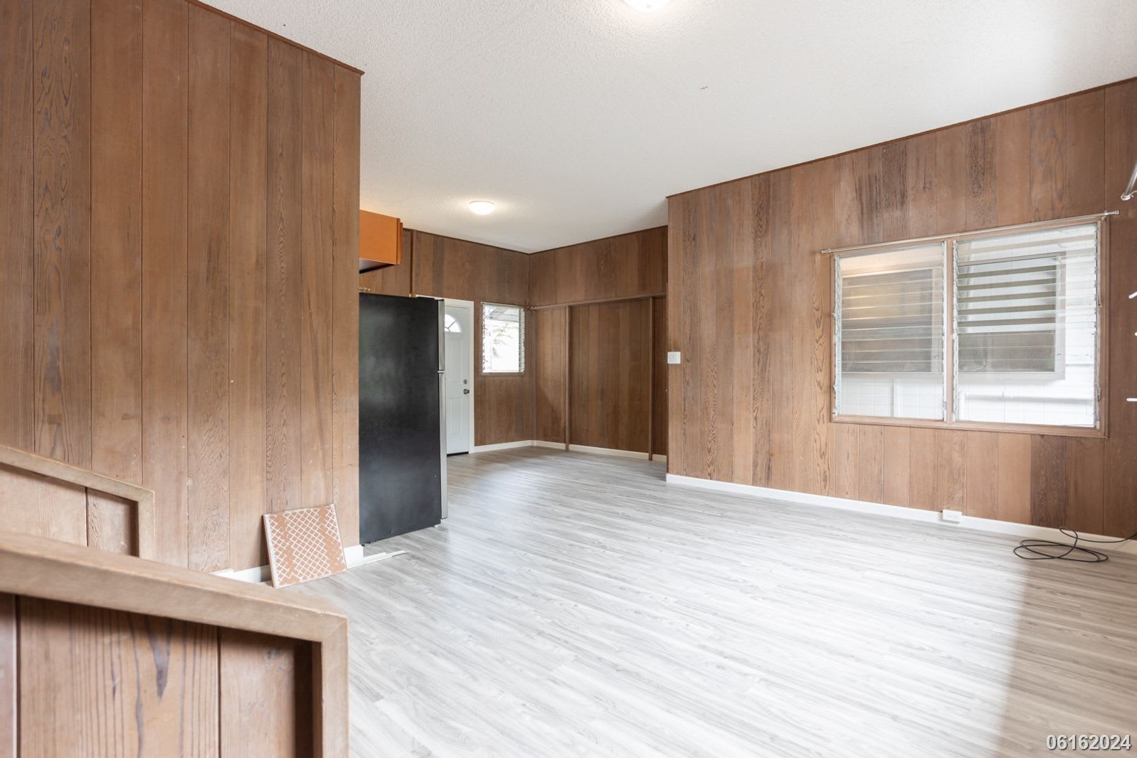 Recently Renovated 2BR/1BA/1 covered PKG in Kalihi Valley! – photo 4