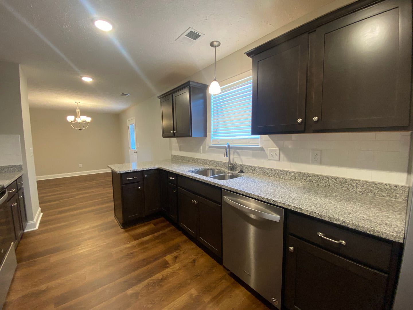 Like New Home for Rent – photo 2