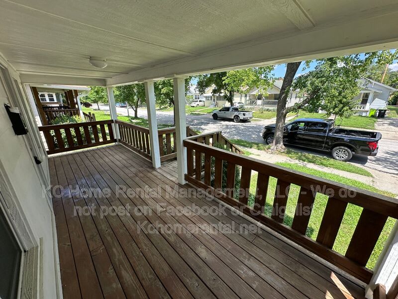 1227 E 22nd Ave – photo 5