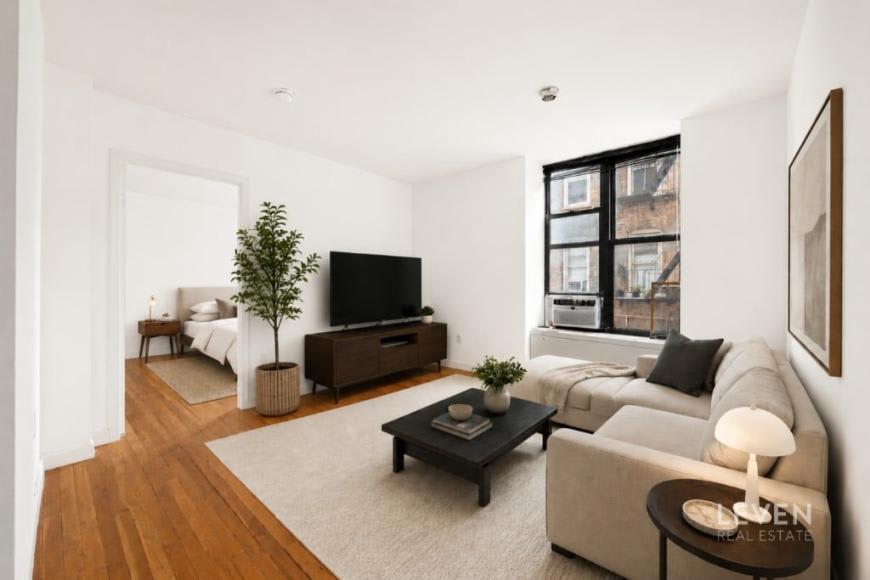 317 West 95Th Street – photo 1