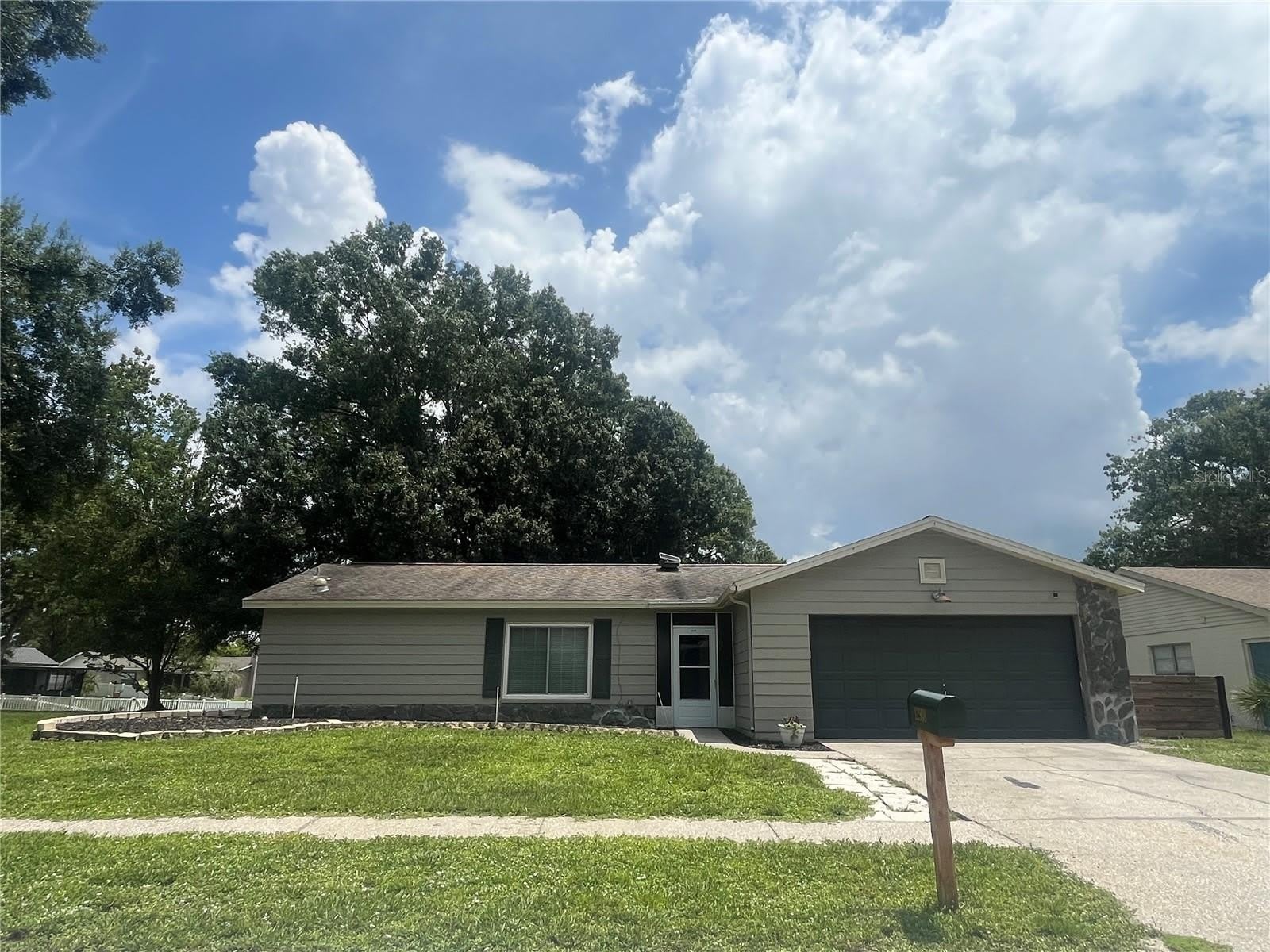12908 LEADWOOD Drive – photo 2
