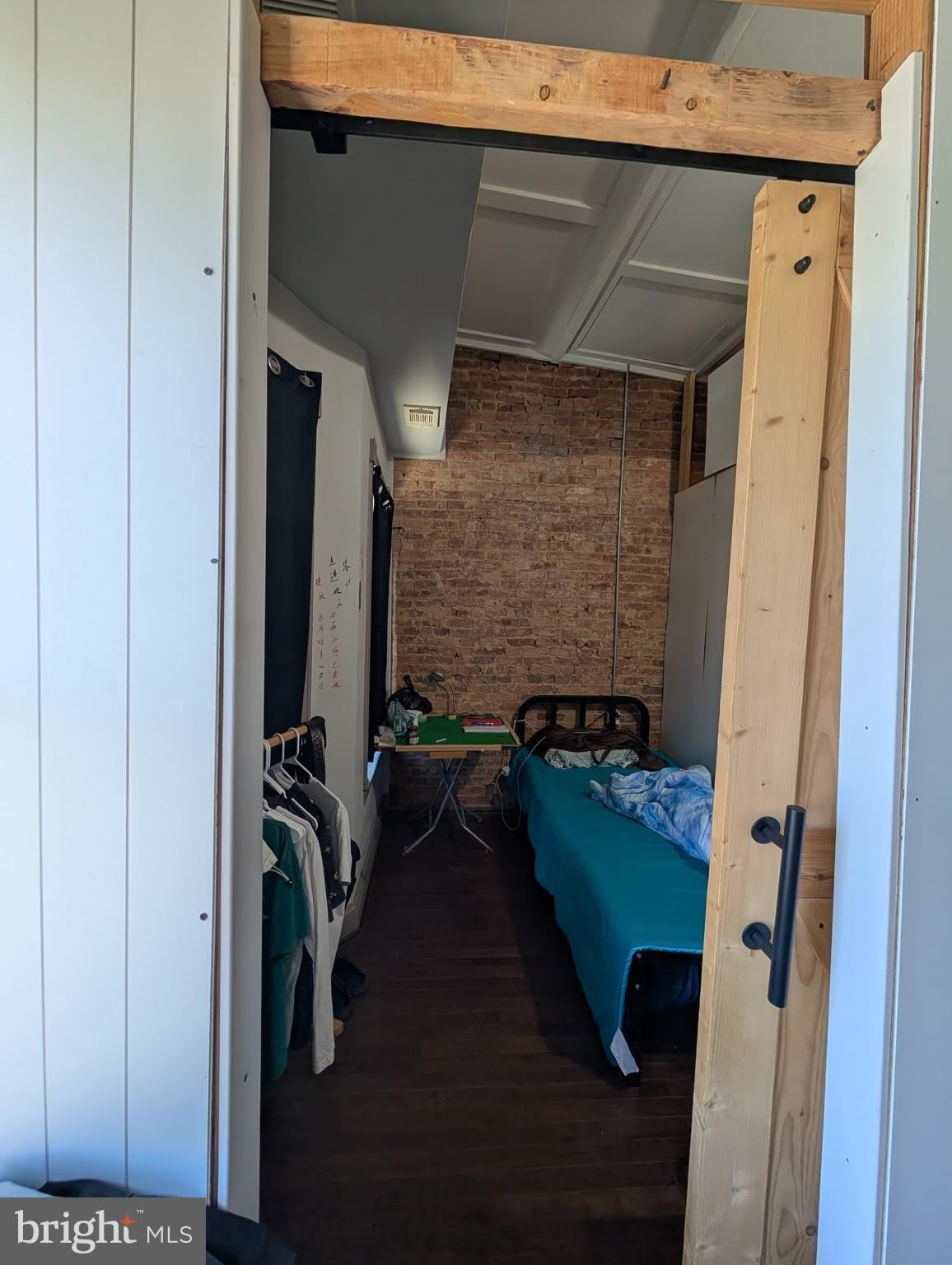 861 W 36TH Street W – photo 5