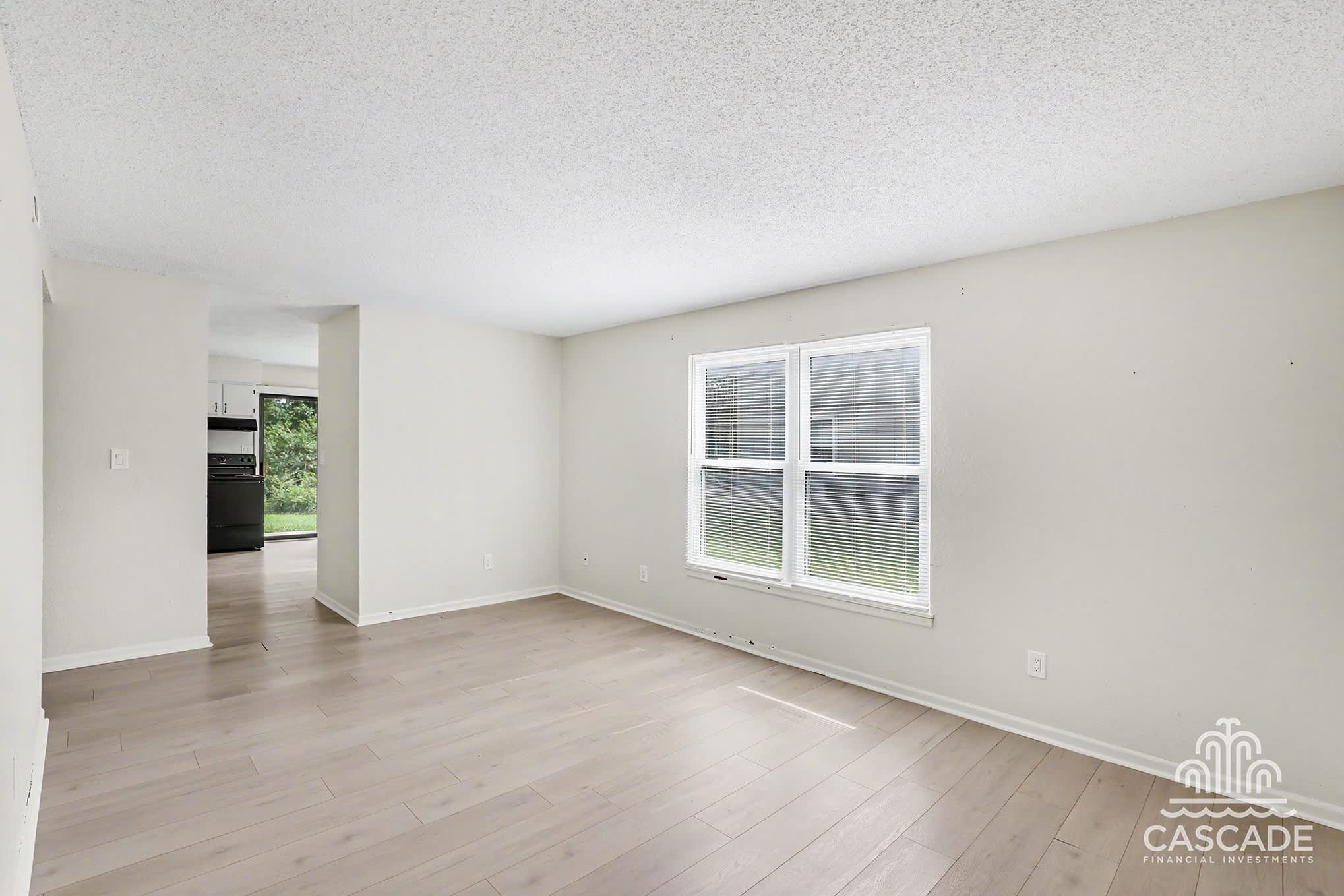 1032 NE Lindsay AvenueD – photo 4