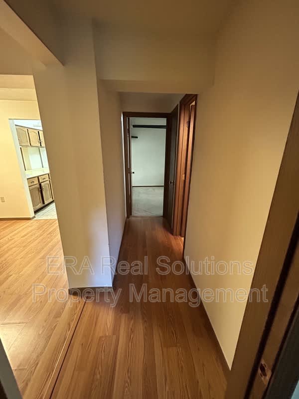 220 Loraine Ave – photo 4