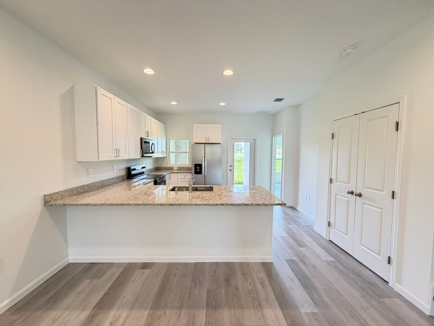Brand New Home For Rent – photo 5