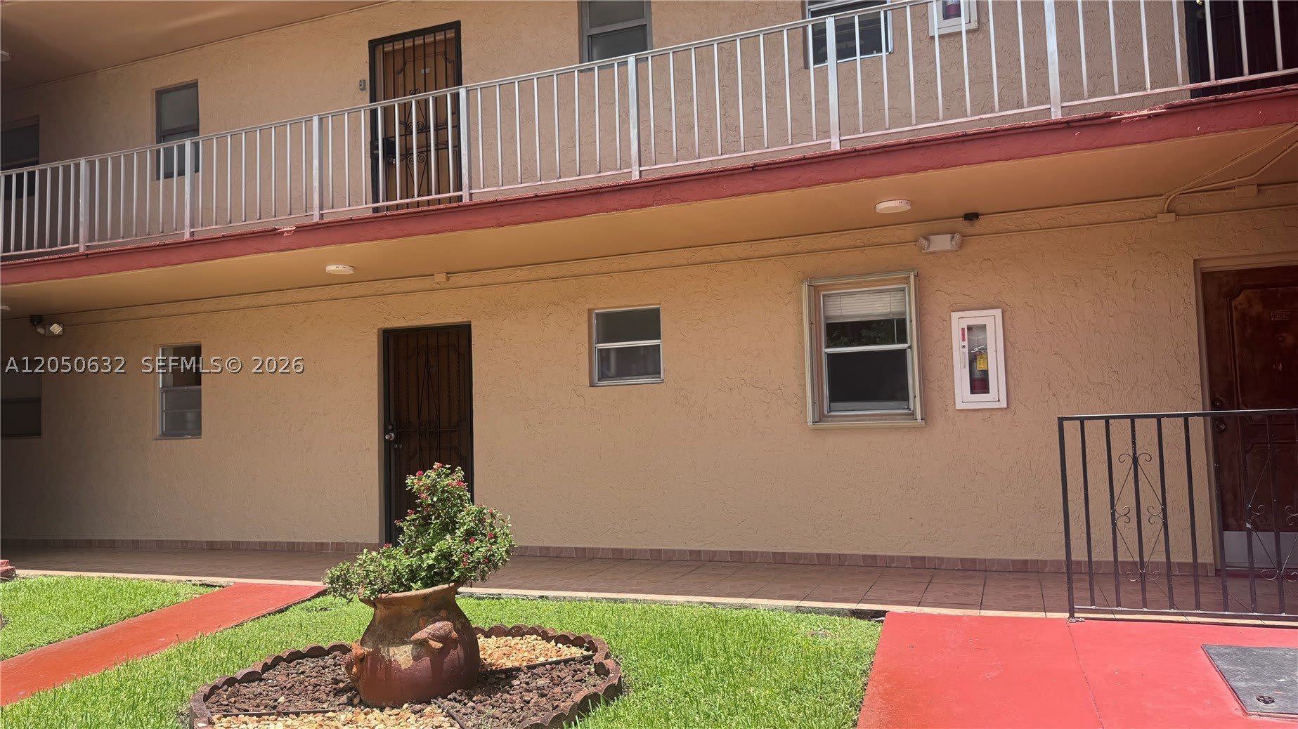 6090 W Flagler St – photo 4