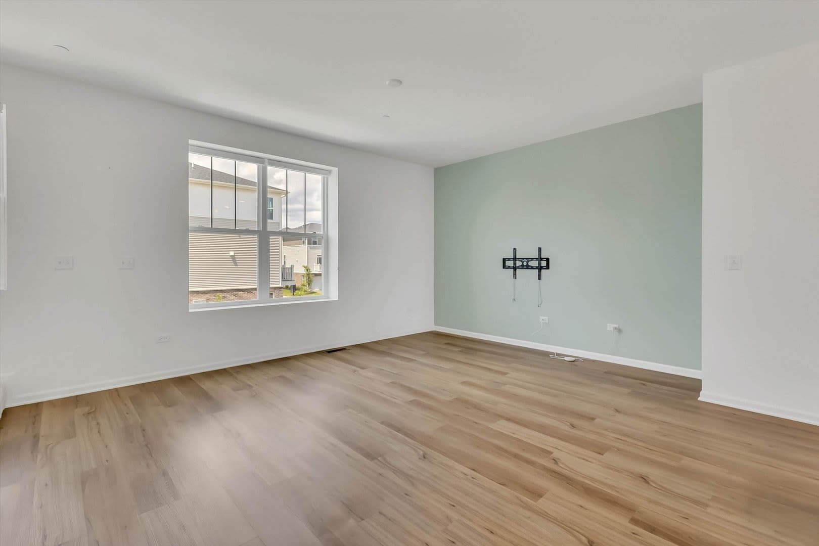 1078 Bogart Street – photo 5