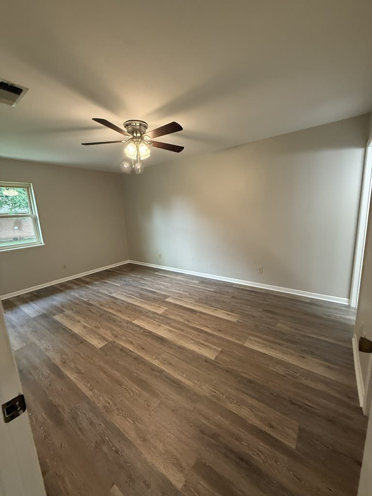 1407 N Crockett St – photo 5