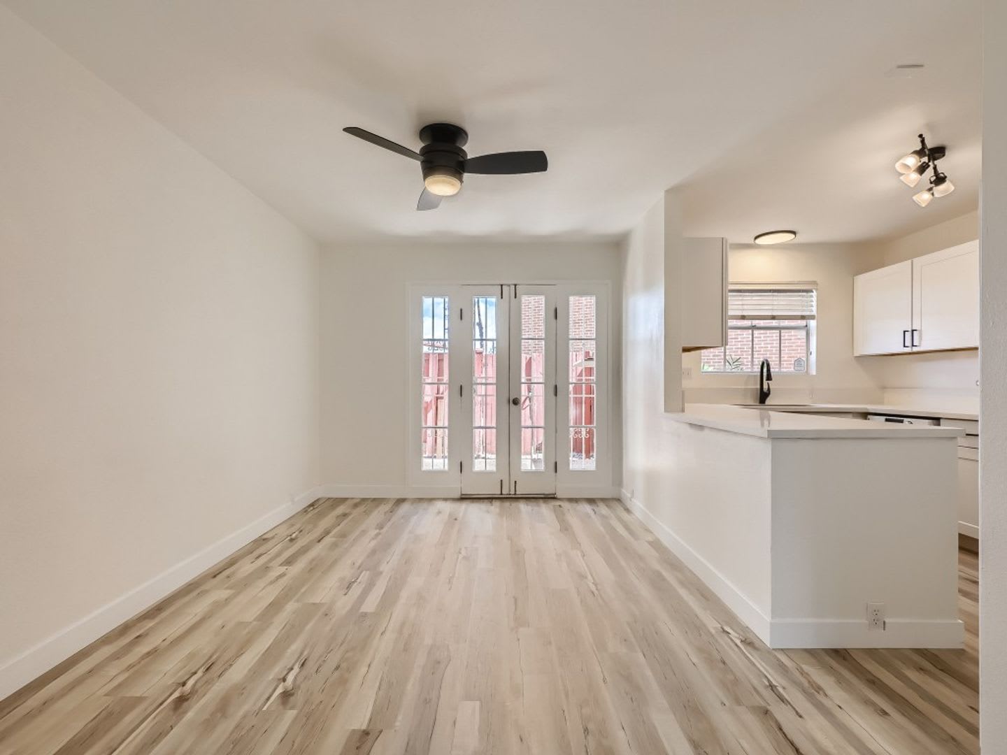 Beautiful Las Vegas Country Club townhome – photo 4