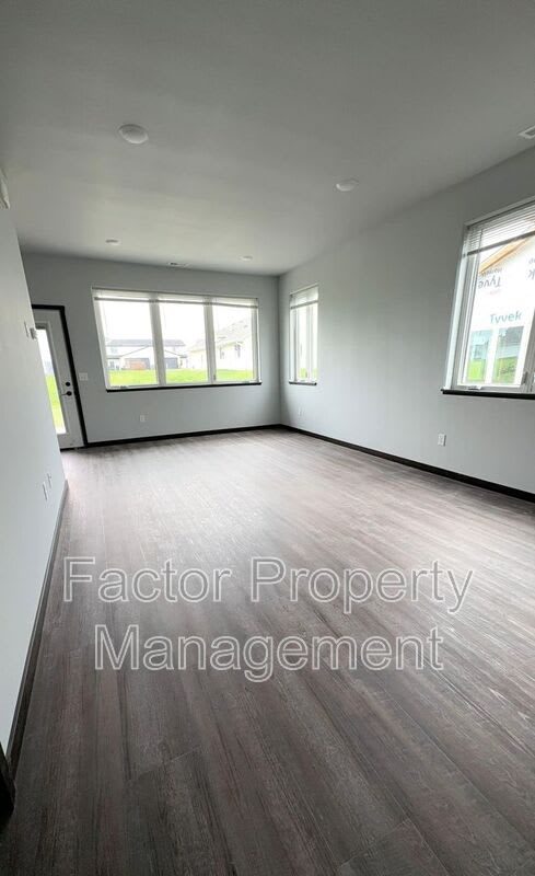 3110 Noble Drive – photo 5
