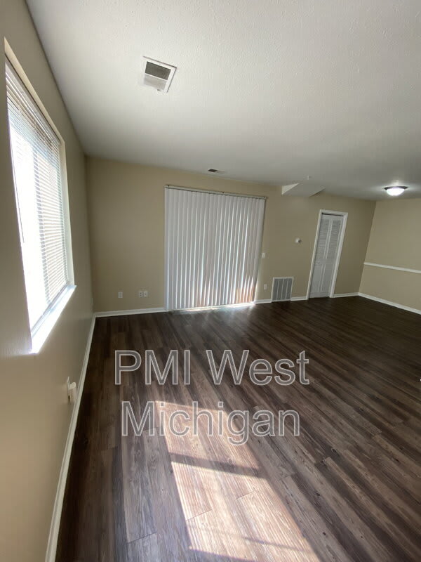 6065 In The Pines Dr SE – photo 1