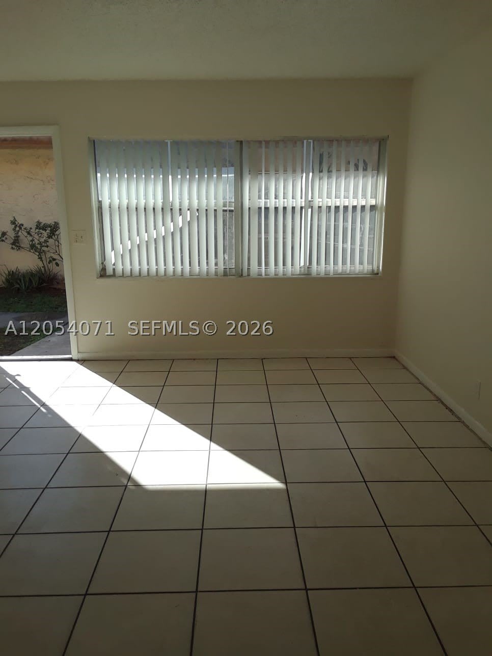 5404 NW 24th Ct – photo 5