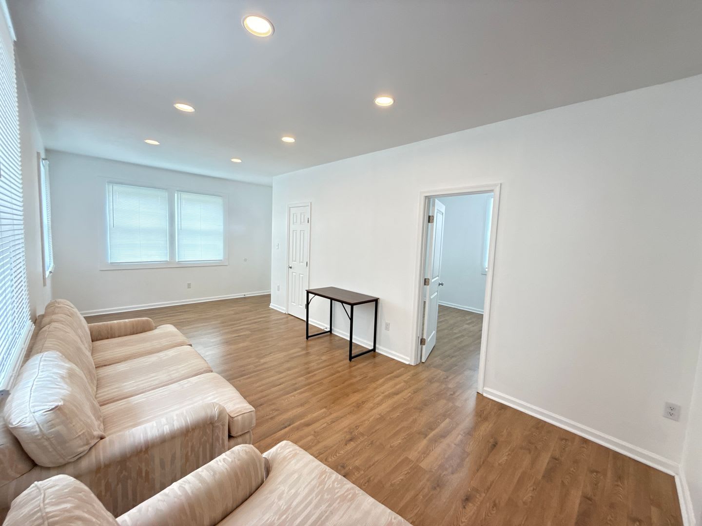 Remodeled 2 Bed 1 Bath Home In Q Town – photo 3