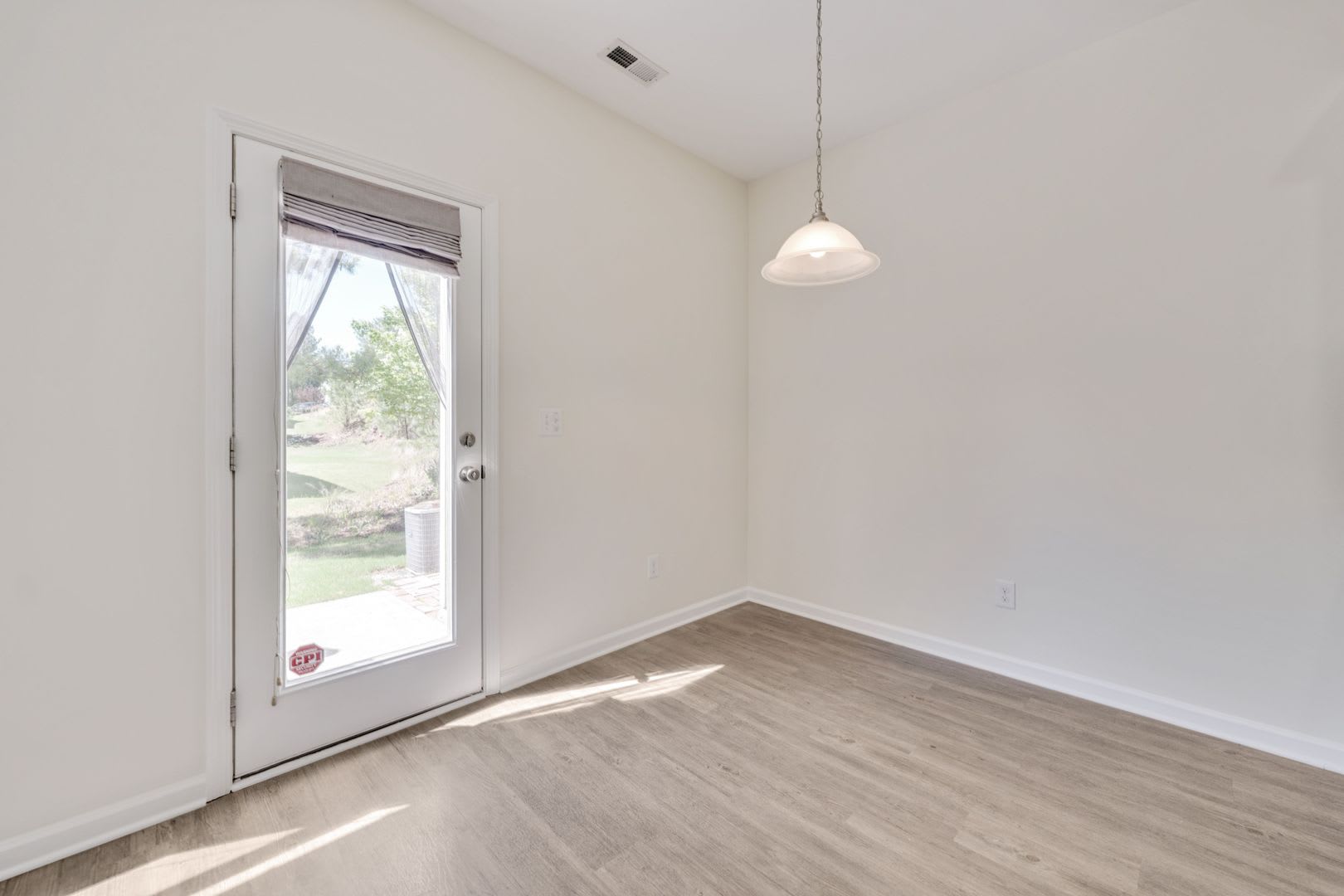 Gorgeous 3 Bedroom 2 5 Bath Townhouse In Rustica Oaks – photo 5