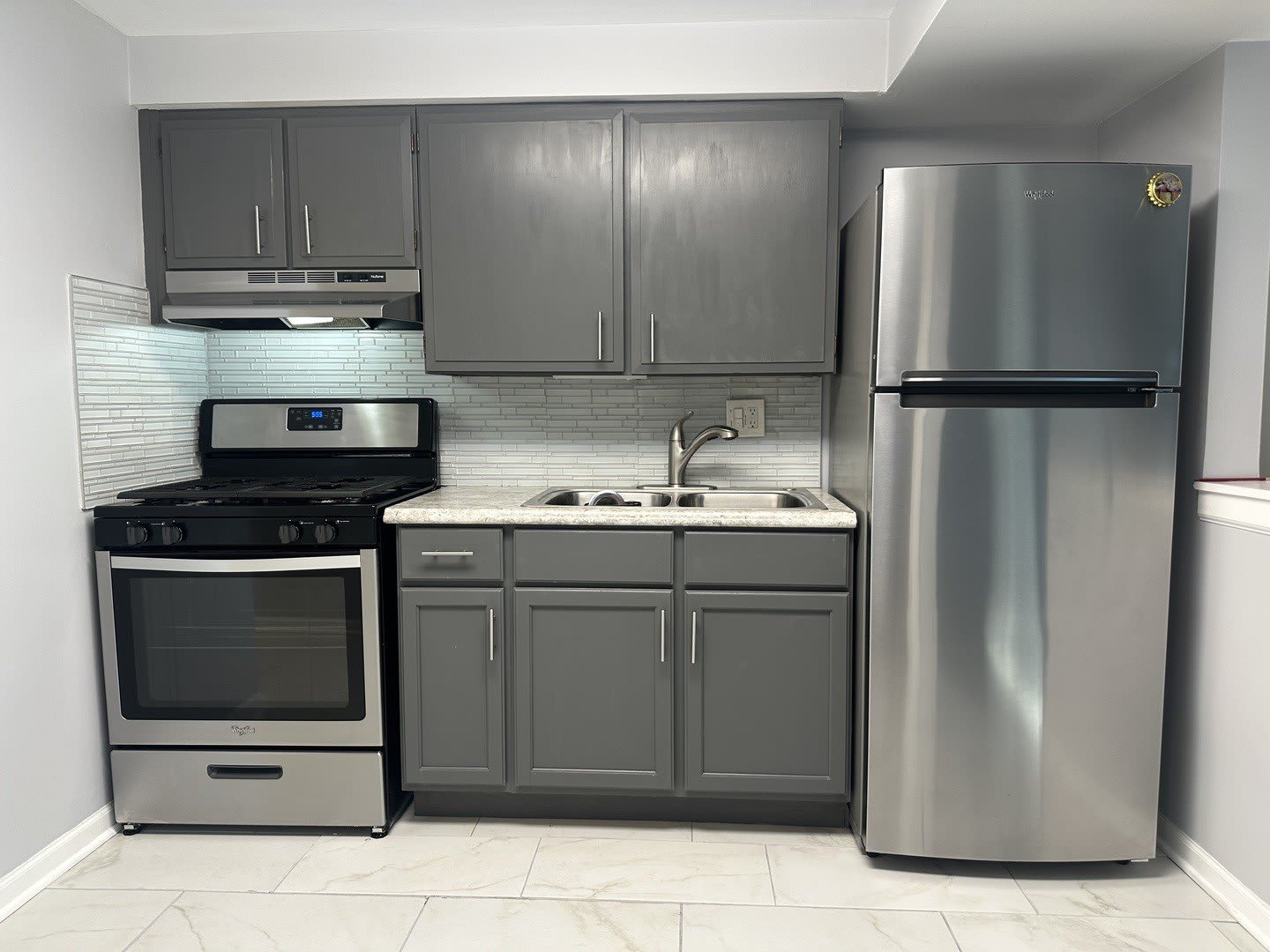 8805 Dee Road – photo 2