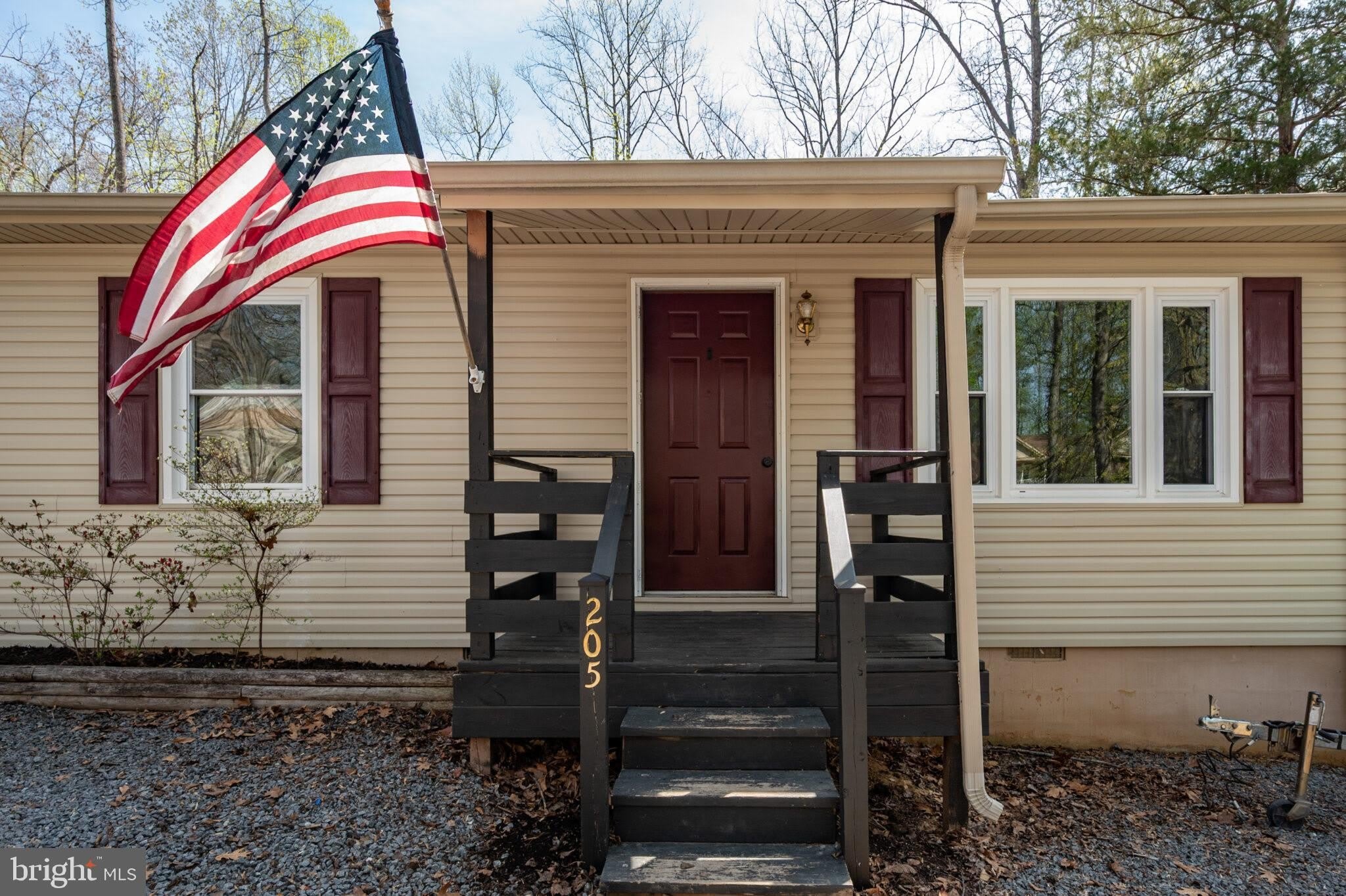 205 MONUMENT Road – photo 3