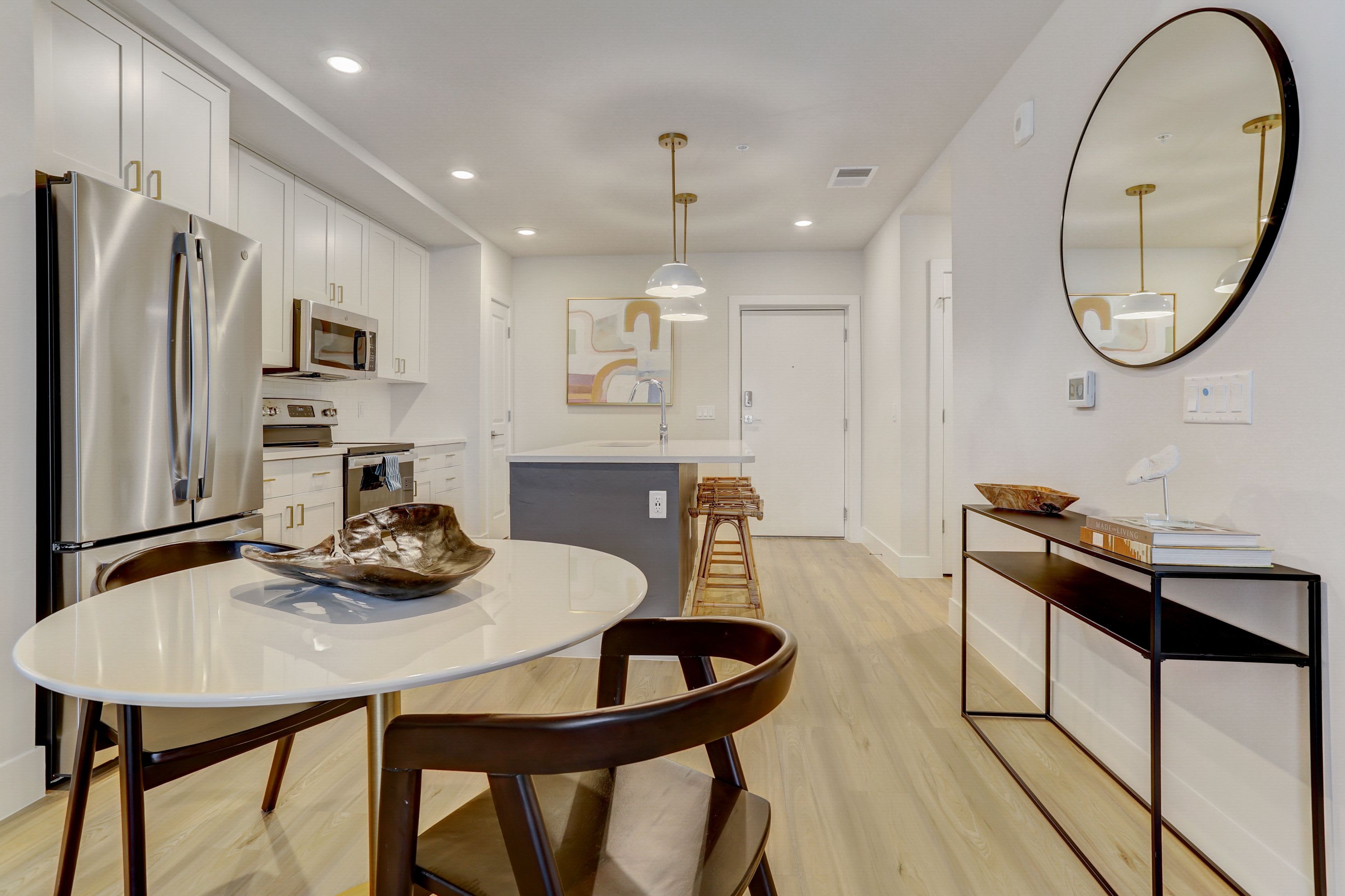 Mark Lane Apartments – photo 4