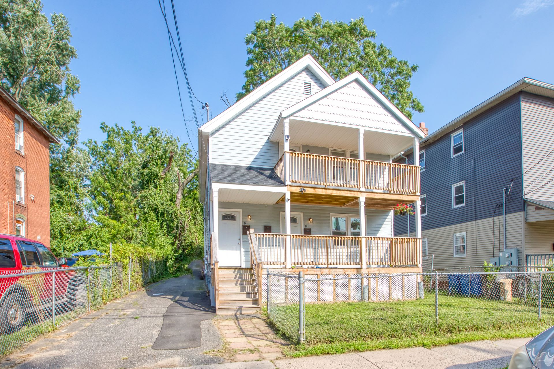 Lovely 3 Bedroom 1 Bathroom 1St Floor With Washer And Dryer – photo 2