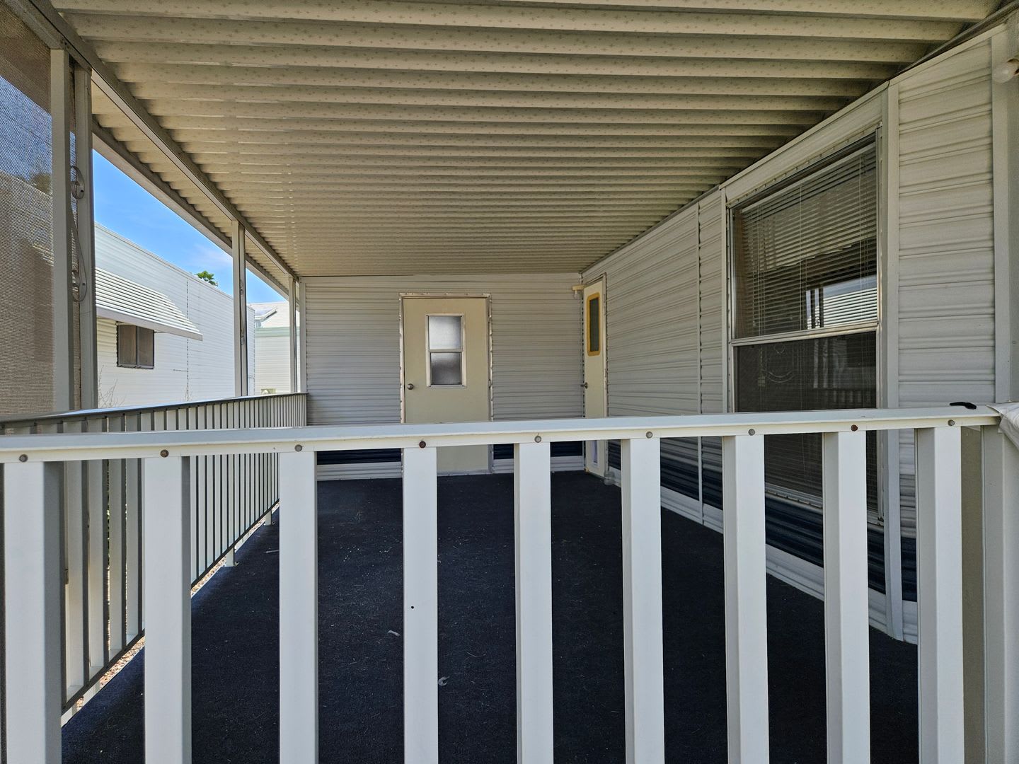 Cute Park Model for rent in a lively 55+ Park! – photo 4