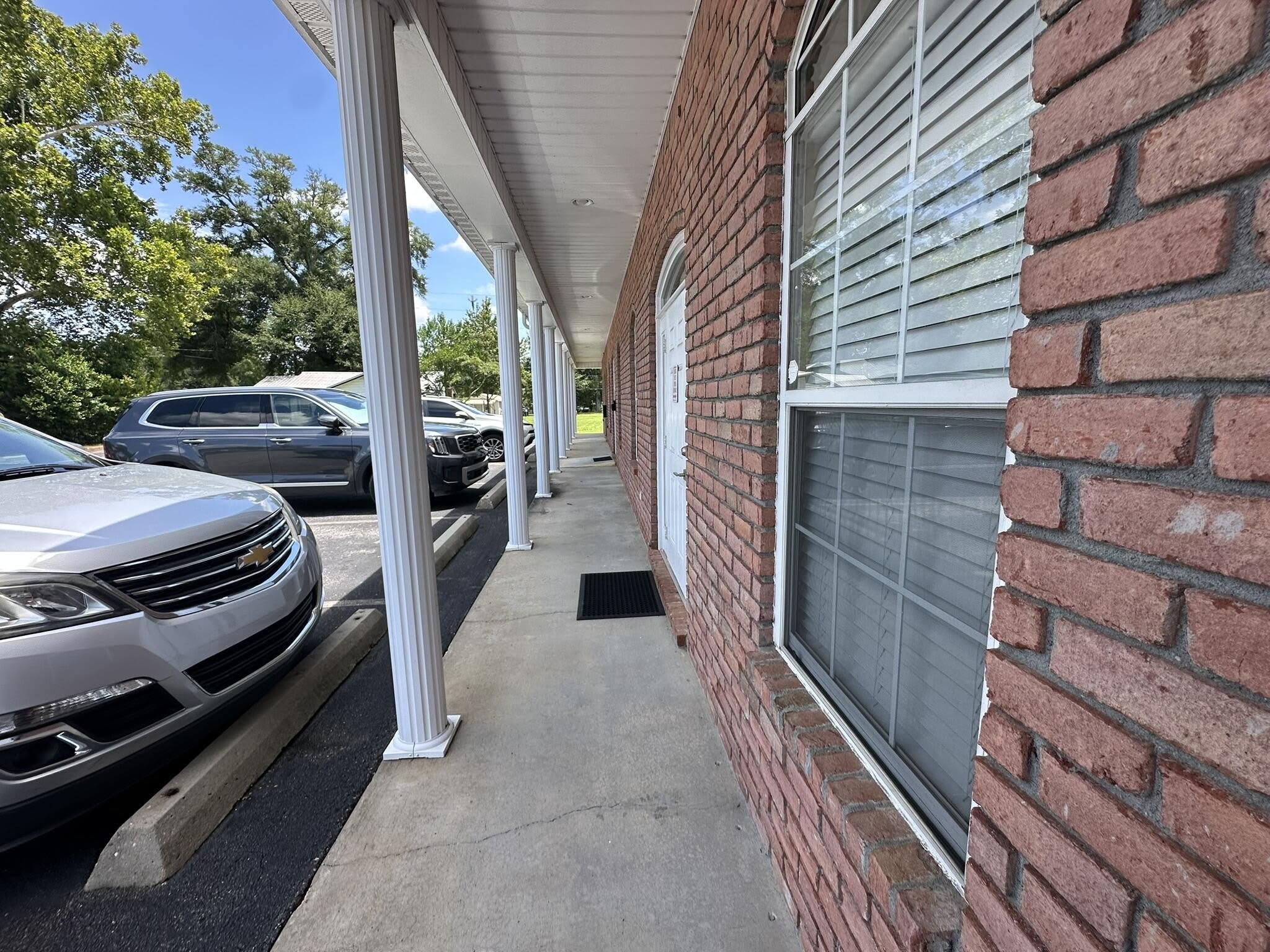 301 S Ferdon Boulevard – photo 1