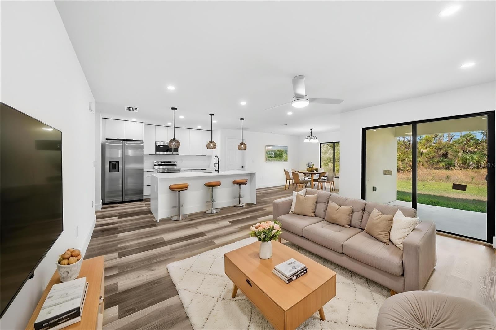 15468 CHAMBERLAIN Boulevard – photo 2