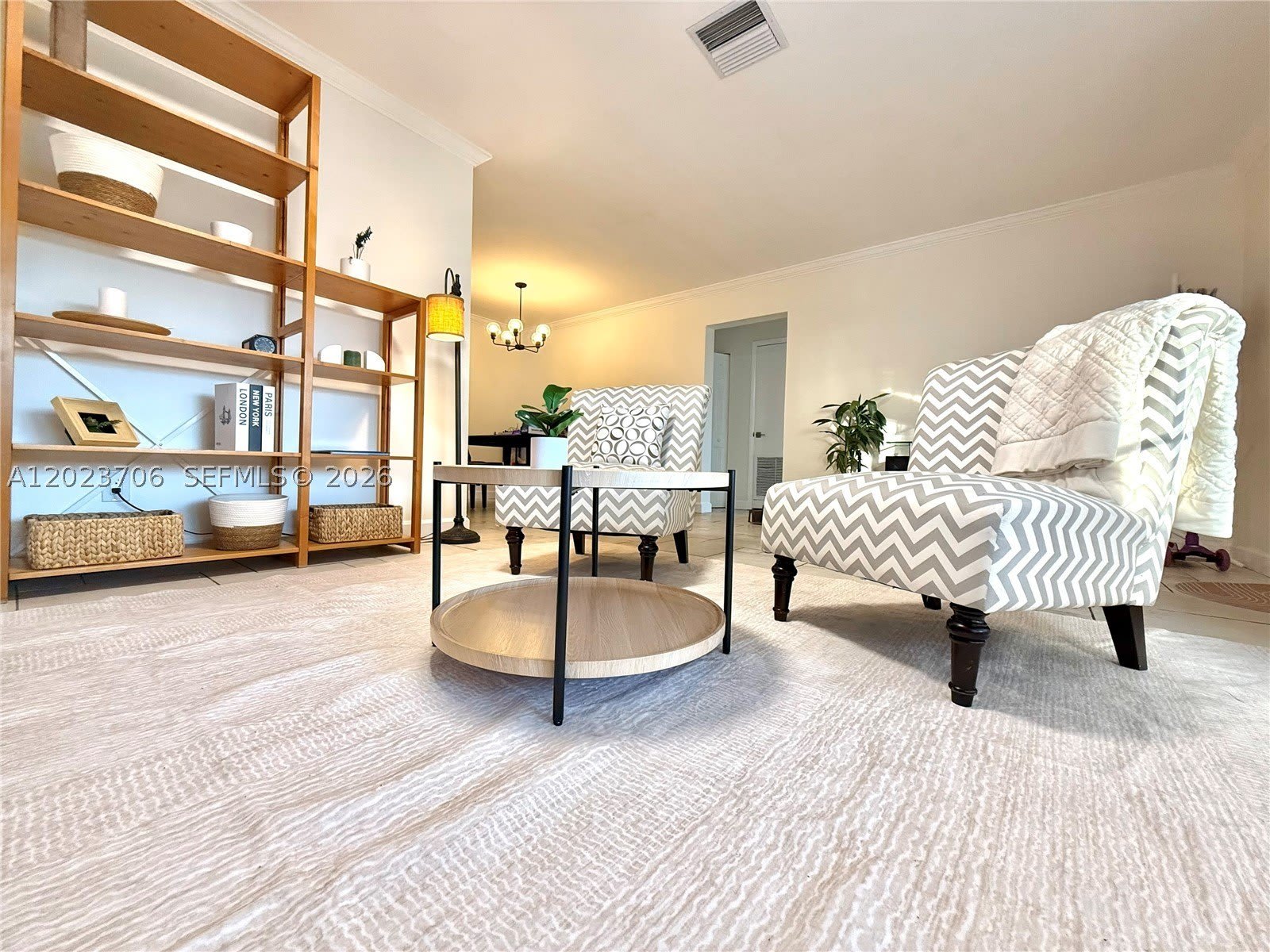 232 SE 6th St – photo 2