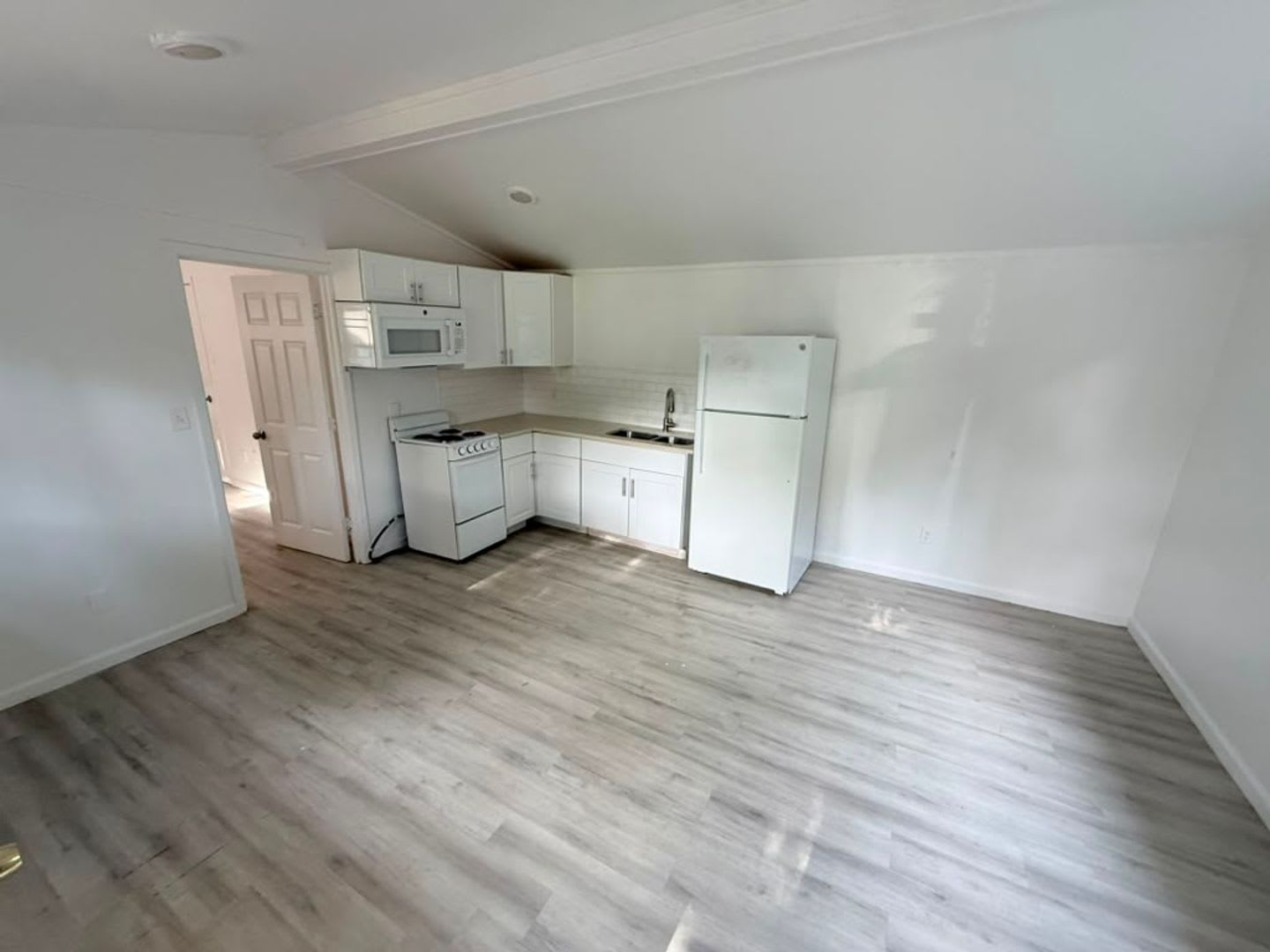 Comfortable and affordable Living in a Great Community – photo 5