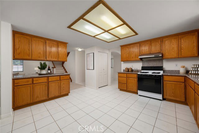 5558 North Charlotte Avenue – photo 2
