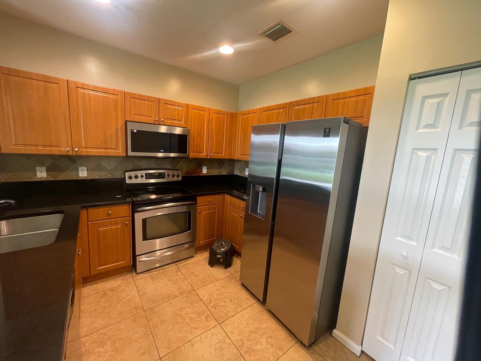 2796 SW 83rd Avenue – photo 3