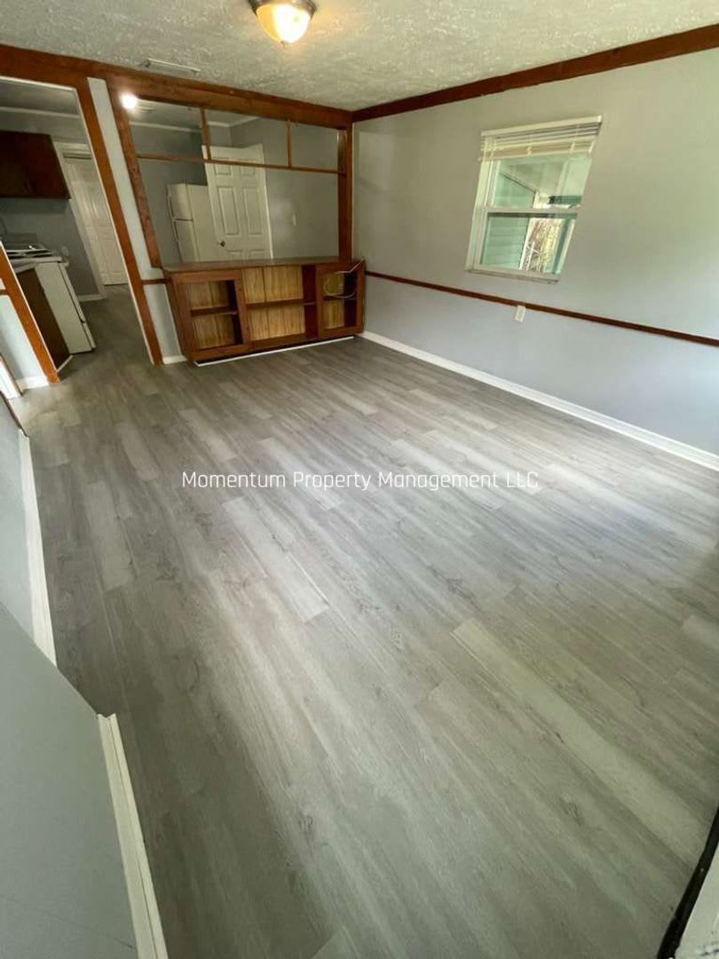 Freshly Renovated 3/2 – photo 4