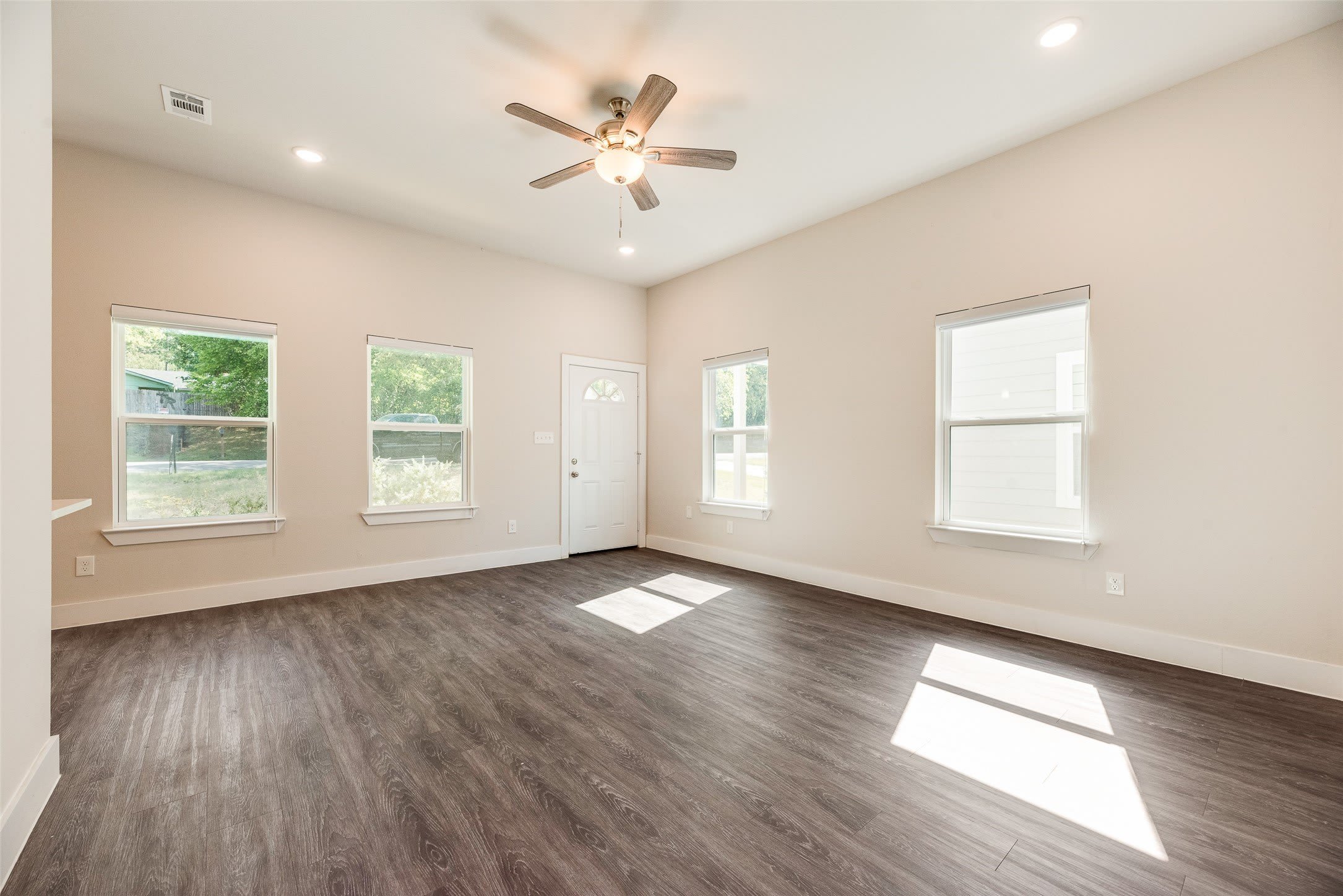1115 W Johnson Street – photo 3