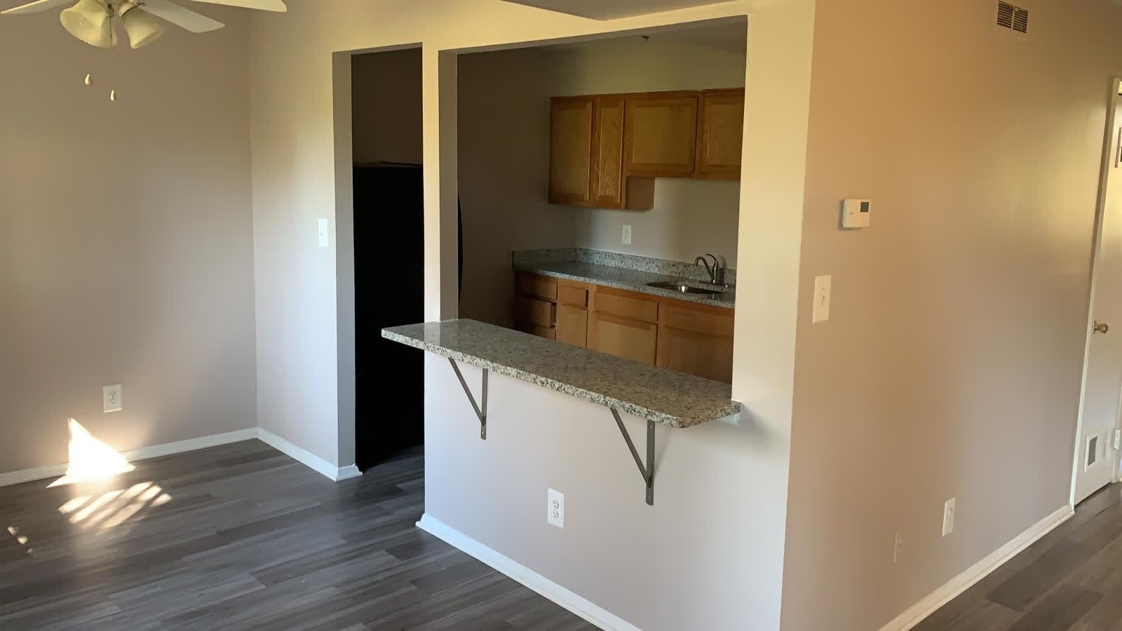 Woodlawn Village Apartments – photo 3