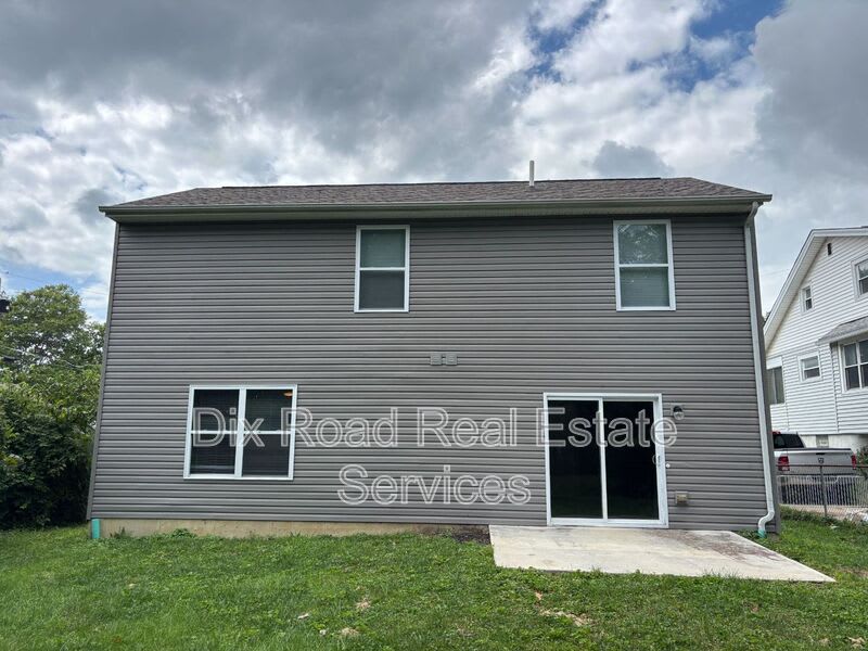 1184 Lincoln Avenue – photo 3