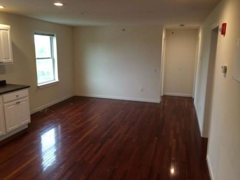 323-325 College Street, Unit 8 – photo 3