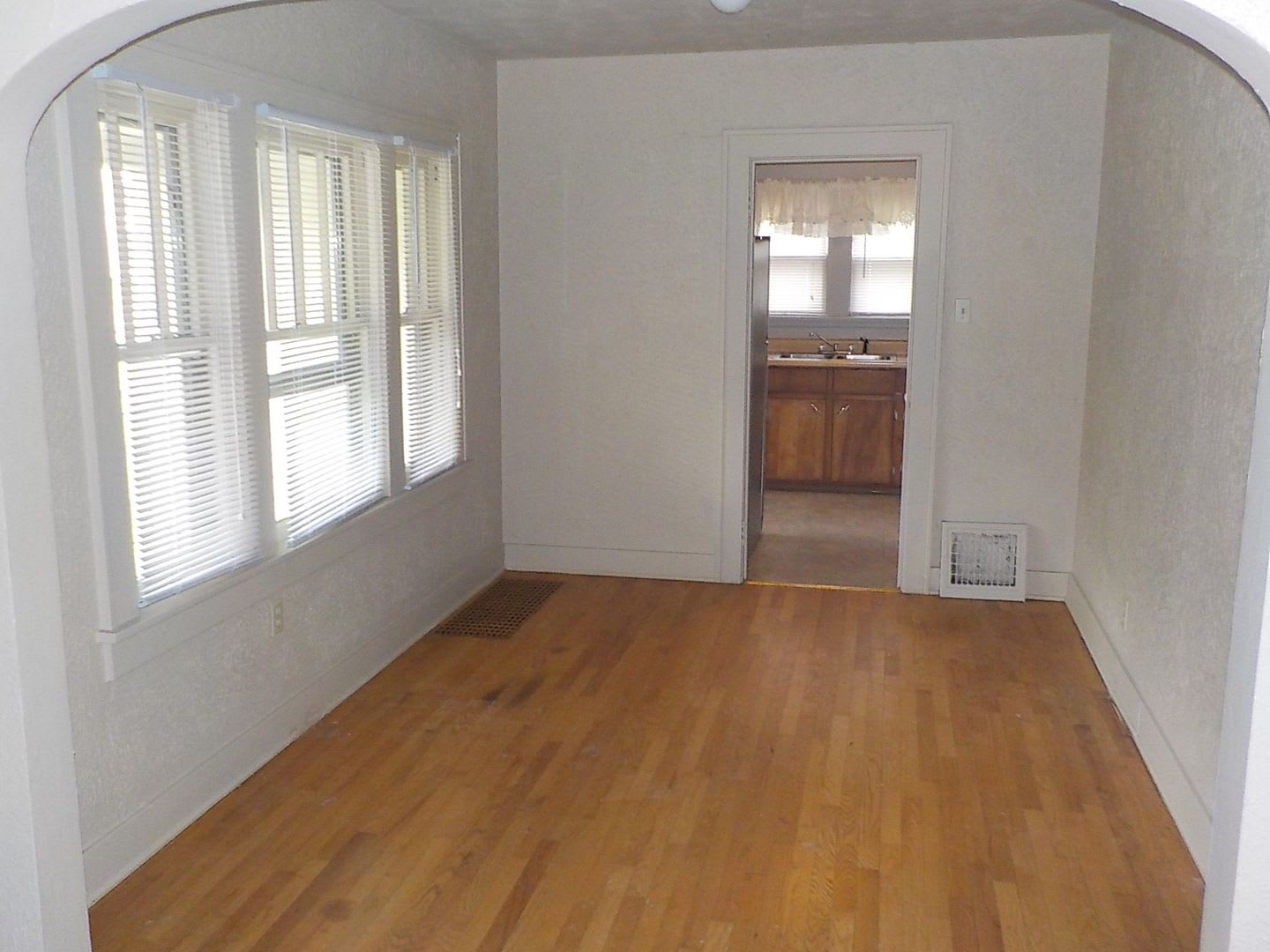 908 N Madison St – photo 4